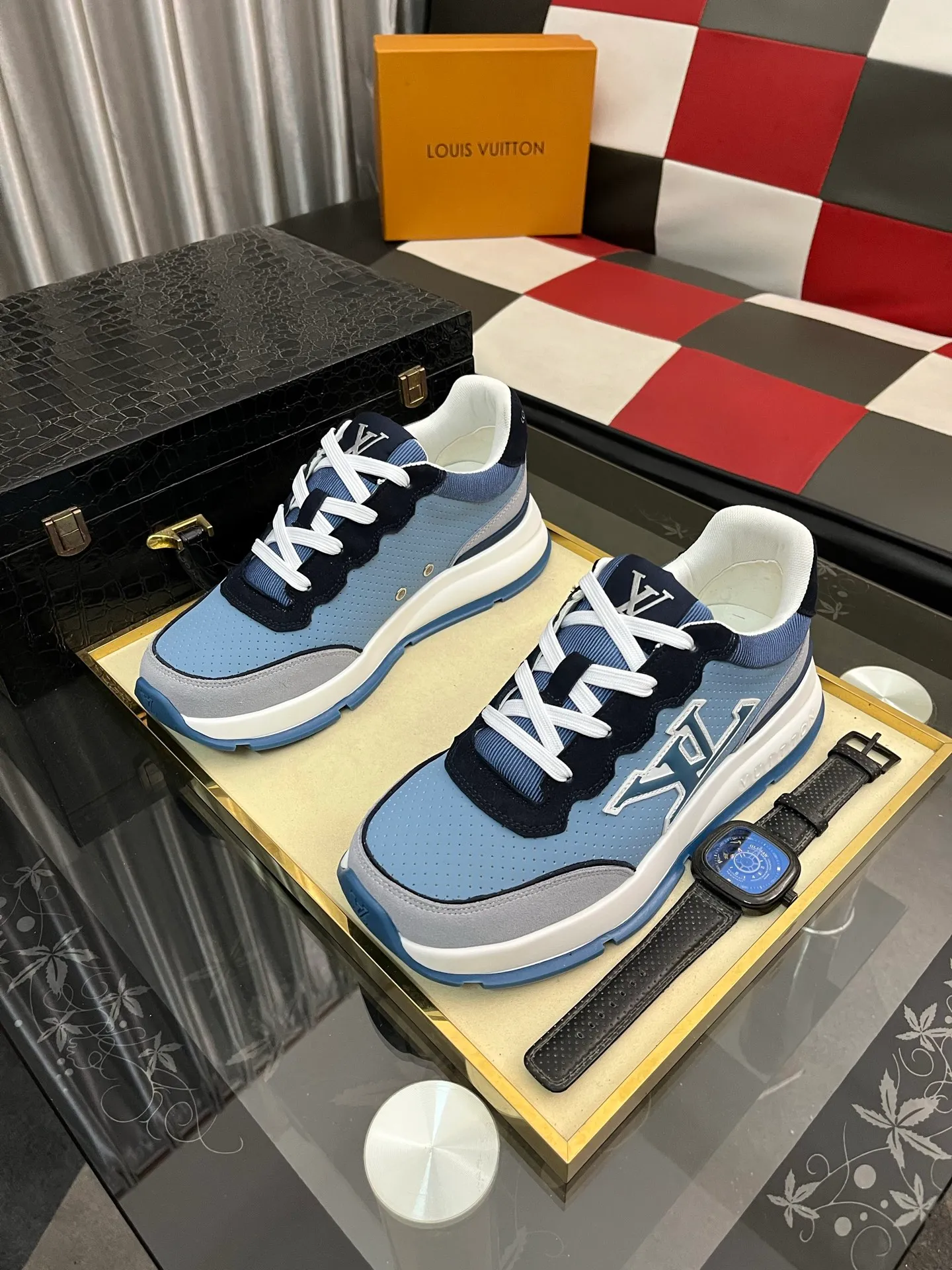 Men's Men's Shoes 💰: 438⌚️⌚️LV Louis Vuitton. The latest fashionable casual shoes are popular in physical stores. New spring and summer comfortable imported custom original cowhide, unique jacquard fabric element design. With sheepskin lining, Lv original bottom, [sun][sun] high-end packaging and high quality💪Details determine the quality, you can enter and leave the counter at will, welcome to compare🇮🇹Number of sizes 38-442️⃣colors available
